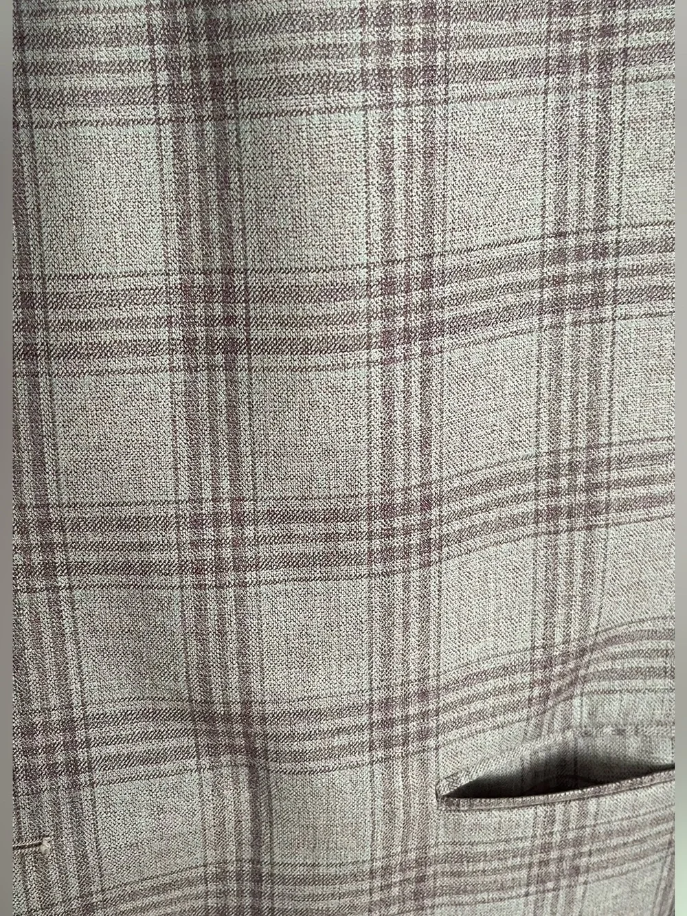 Tom James, Men’s Custom made Wool sport coat in gray/purple plaid, size 48R